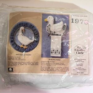 NEW Cross Stitch Kit "Just Ducky" Towel Holder Creative Circle VTG Crafts #1978